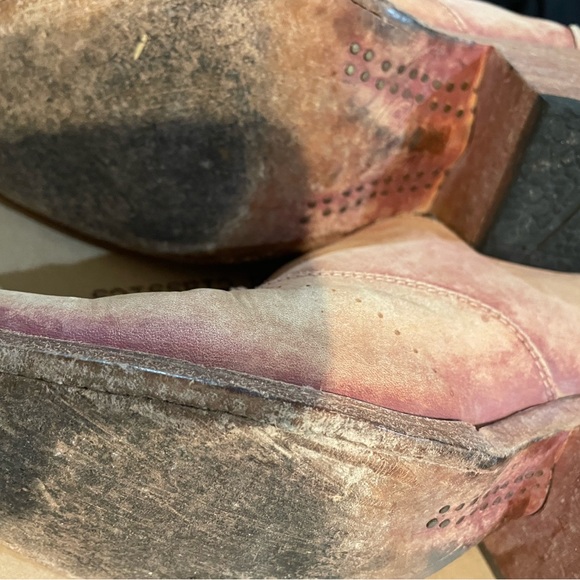 Pskaufman Ladies Boot, Size 9
Sidewalk Laceless Oxford - Picture 5 of 5